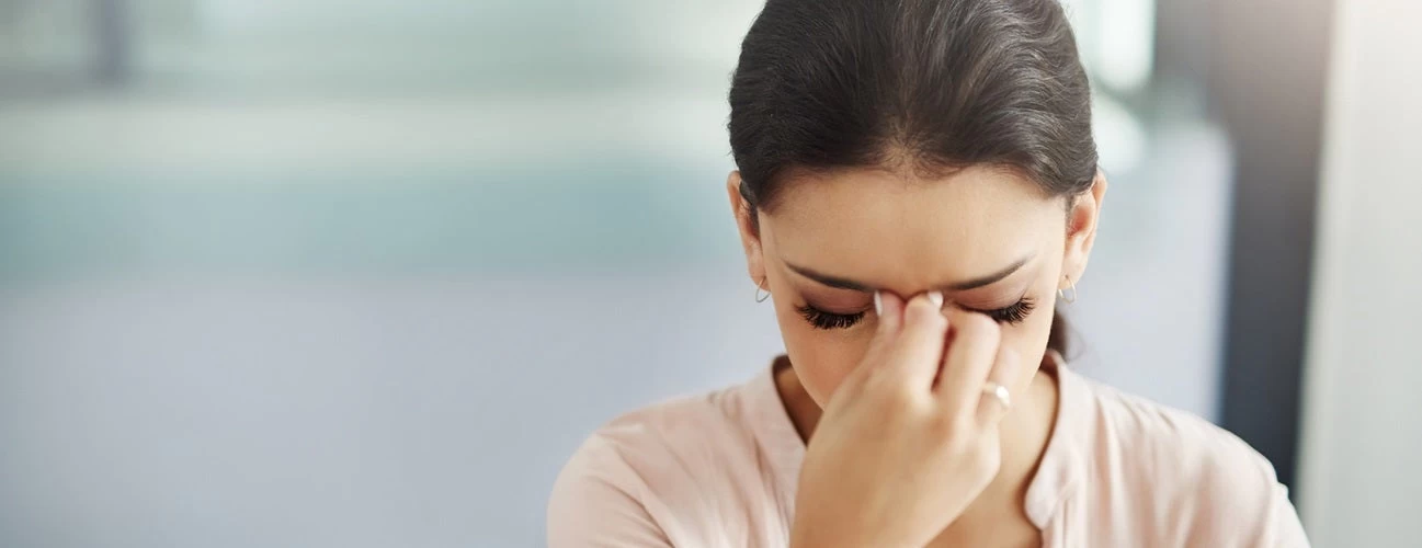 Πότε ο πονοκέφαλος μπορεί να είναι απειλητικός για την υγεία μας;